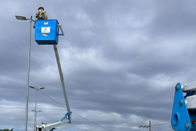 Prefeitura de Belford Roxo dá ‘banho de luz’ nas avenidas Joaquim da Costa Lima e Automóvel Clube
