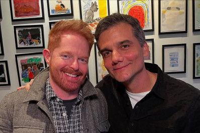 Wagner Moura grava podcast com astro da série 'Modern Family'