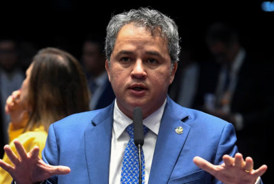 Líder do União Brasil no Senado sofre acidente de carro na Paraíba