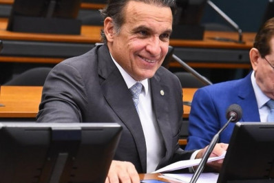 Deputado federal Hugo Leal acompanha leilão da nova concessão da BR-040