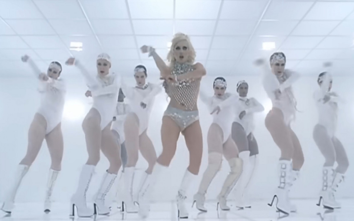 Lady Gaga coleciona looks e makes icônicos ao longo da carreira