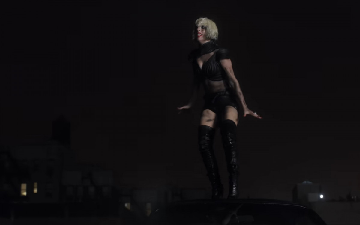 Lady Gaga coleciona looks e makes icônicos ao longo da carreira