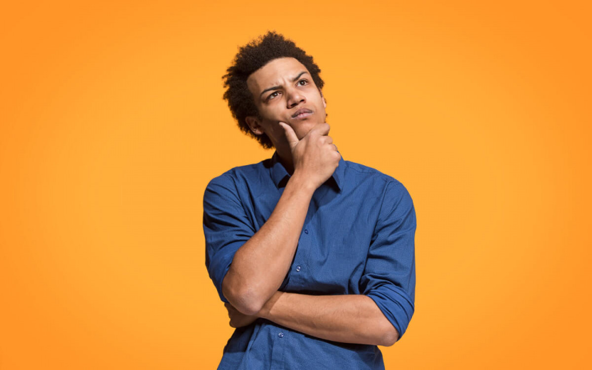 Na L&iacute;ngua Portuguesa, h&aacute; palavras com a grafia parecida, mas com significados diferente (Imagem: Master1305 | Shutterstock)