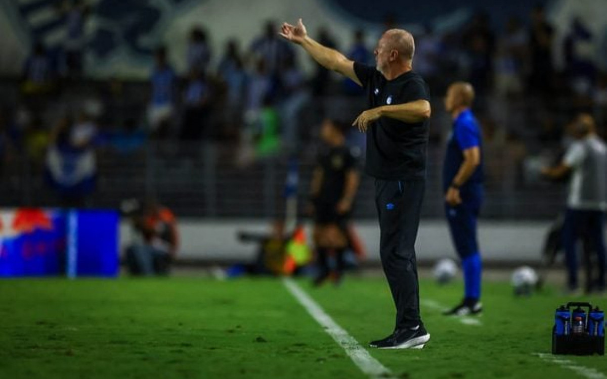 Recorr&ecirc;ncia de falhas coloca temporada do Gr&ecirc;mio em risco