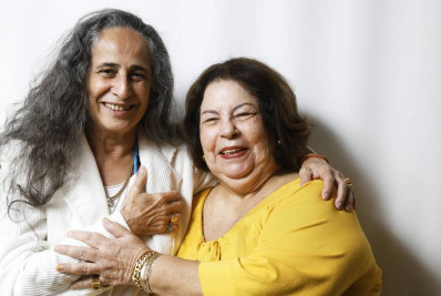 Nana Caymmi fez aniversário em abril e ganhou mensagem de Bethânia: 'Precisamos de você'