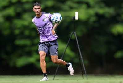 Mateo Ponte celebra chances com Renato Paiva no Botafogo: 'Muito importante'