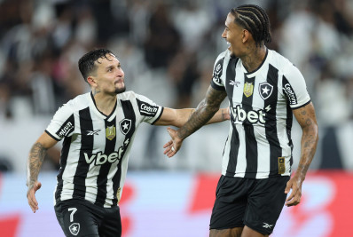 Dupla desencanta pelo Botafogo em goleada na Copa do Brasil