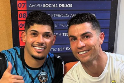 Ex-Botafogo, Erison tieta Cristiano Ronaldo após jogo: 'Me tratou super bem'
