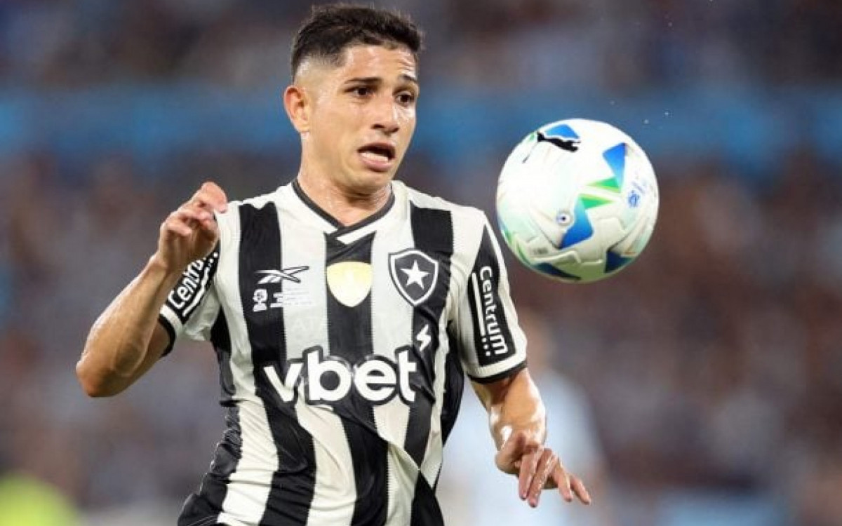 Botafogo confirma les&otilde;es de Barboza, Savarino e Matheus Martins