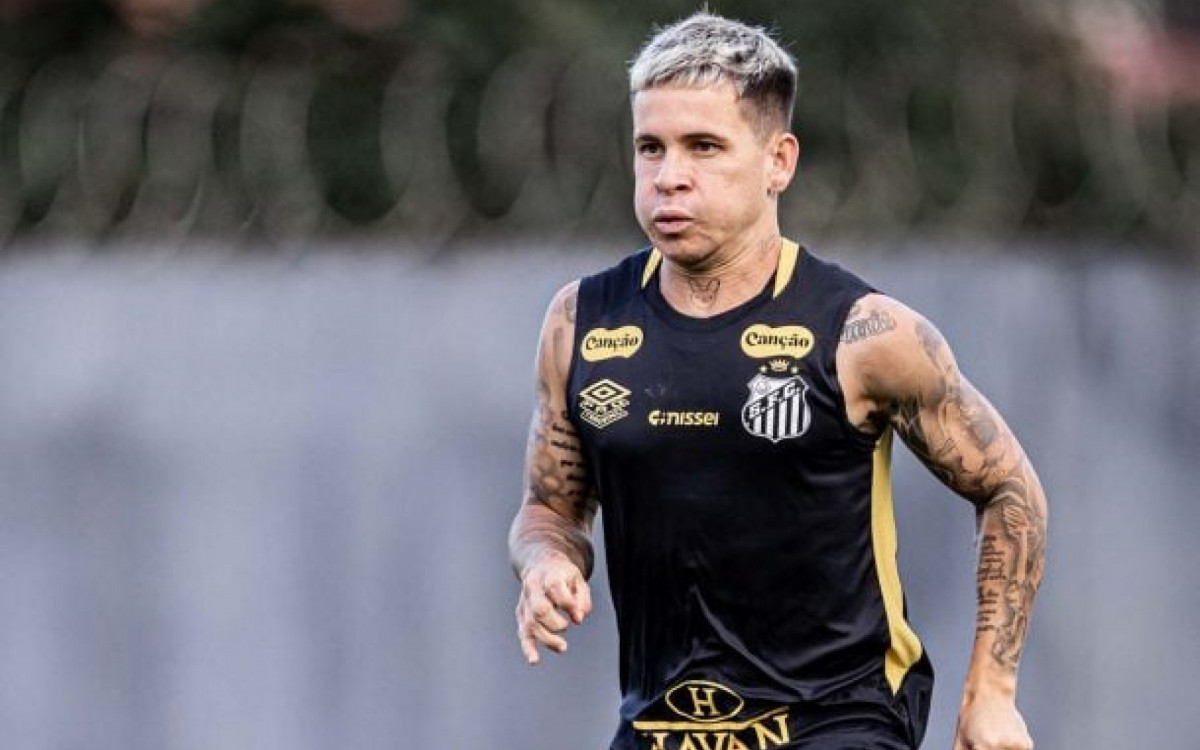 Santos ter&aacute; retorno de trio que estava no Departamento M&eacute;dico