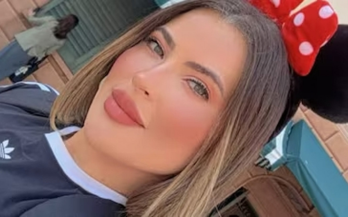 Amanda Borges da Silva deixou de fazer contato com a fam&iacute;lia duas horas antes do voo para o Brasil