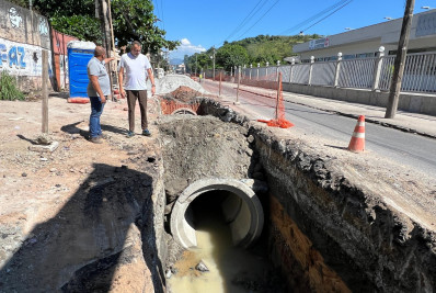 Prefeito Márcio Canella comanda mutirão de limpeza e serviços pelas ruas de Belford Roxo