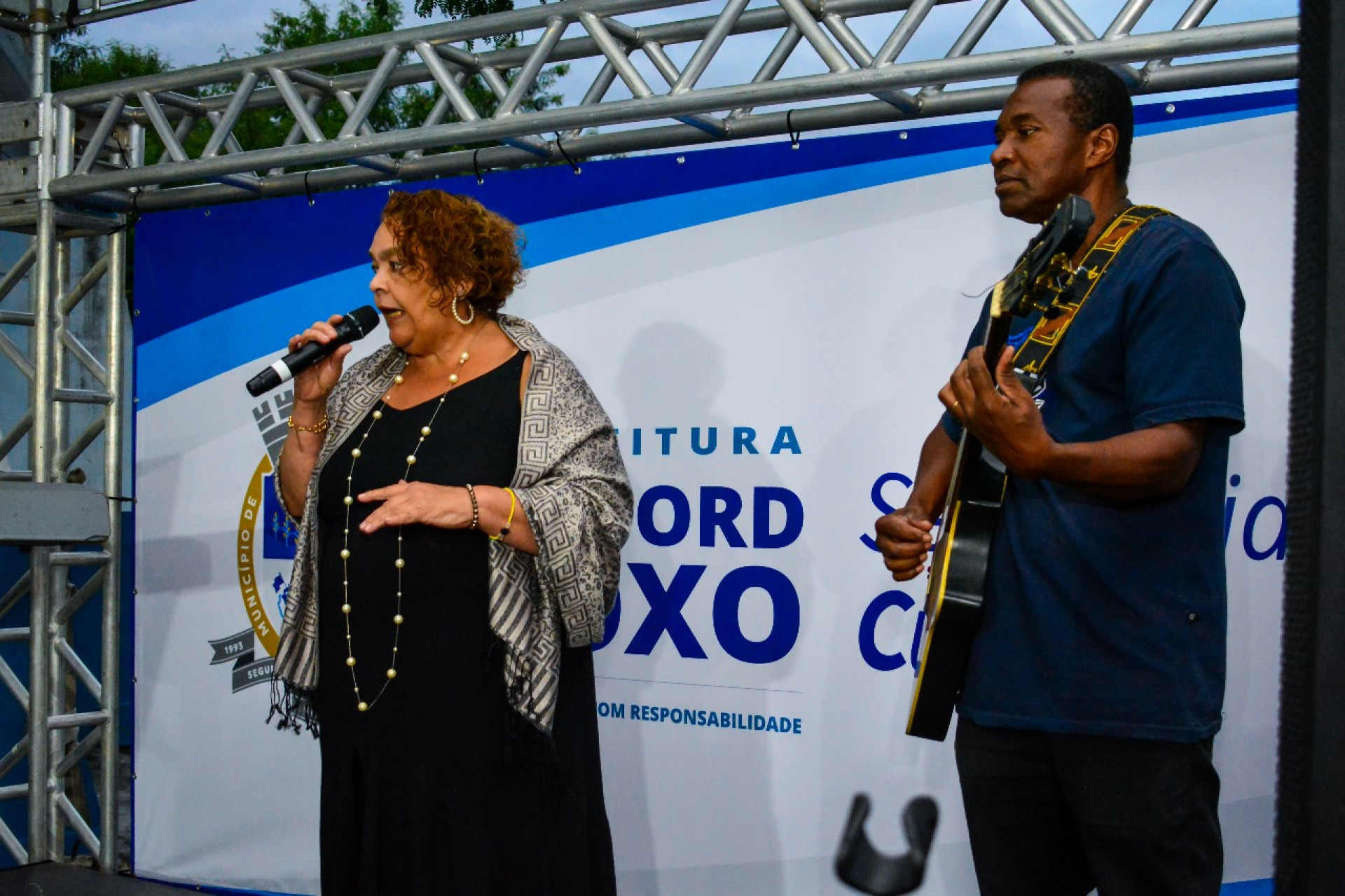 A cantora Jussara Gomes desfilou grandes sucessos da MPB durante o evento - Erick Amaral / PMBR