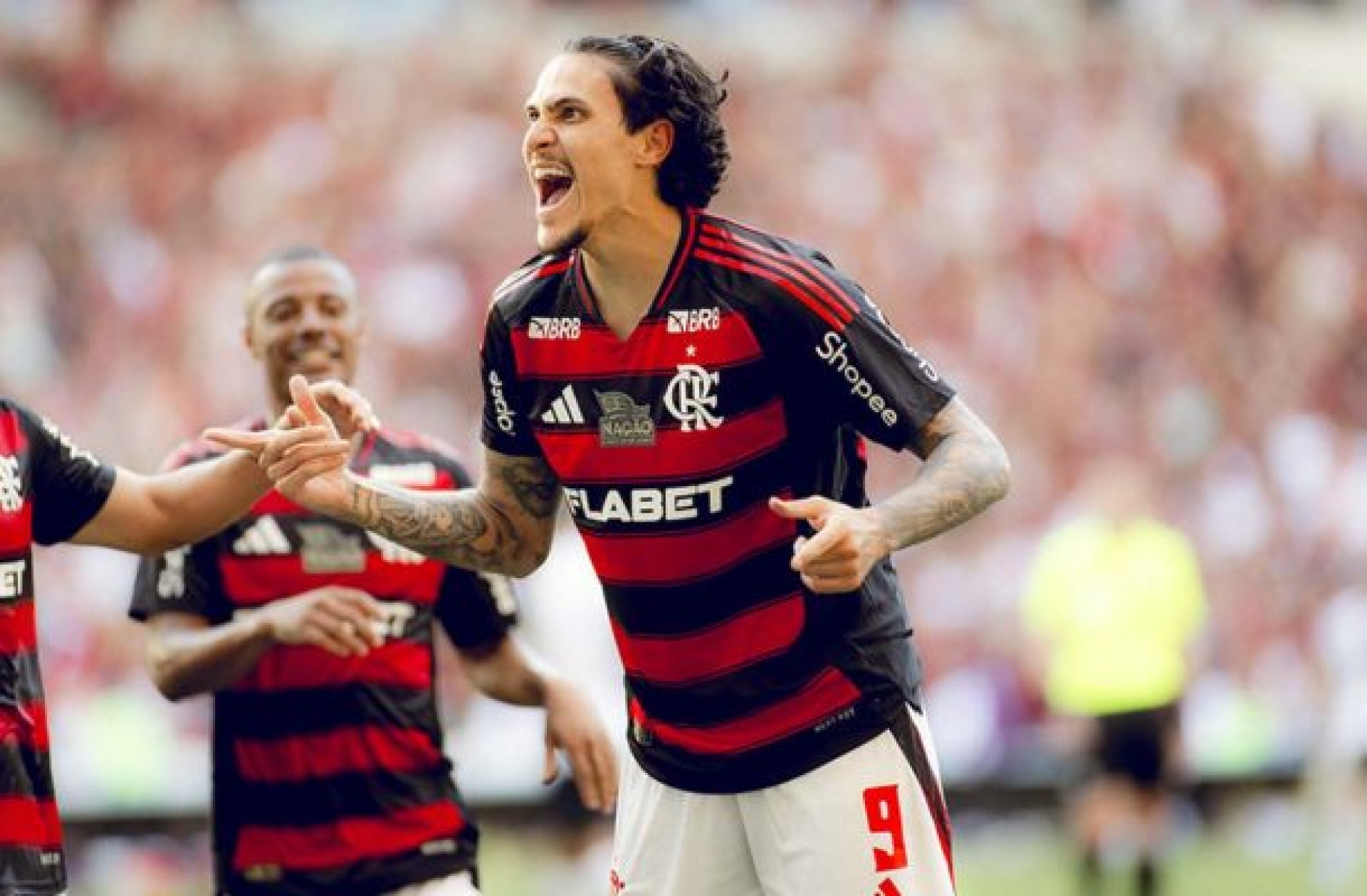 Flamengo inicia conversas para renovação com Pedro