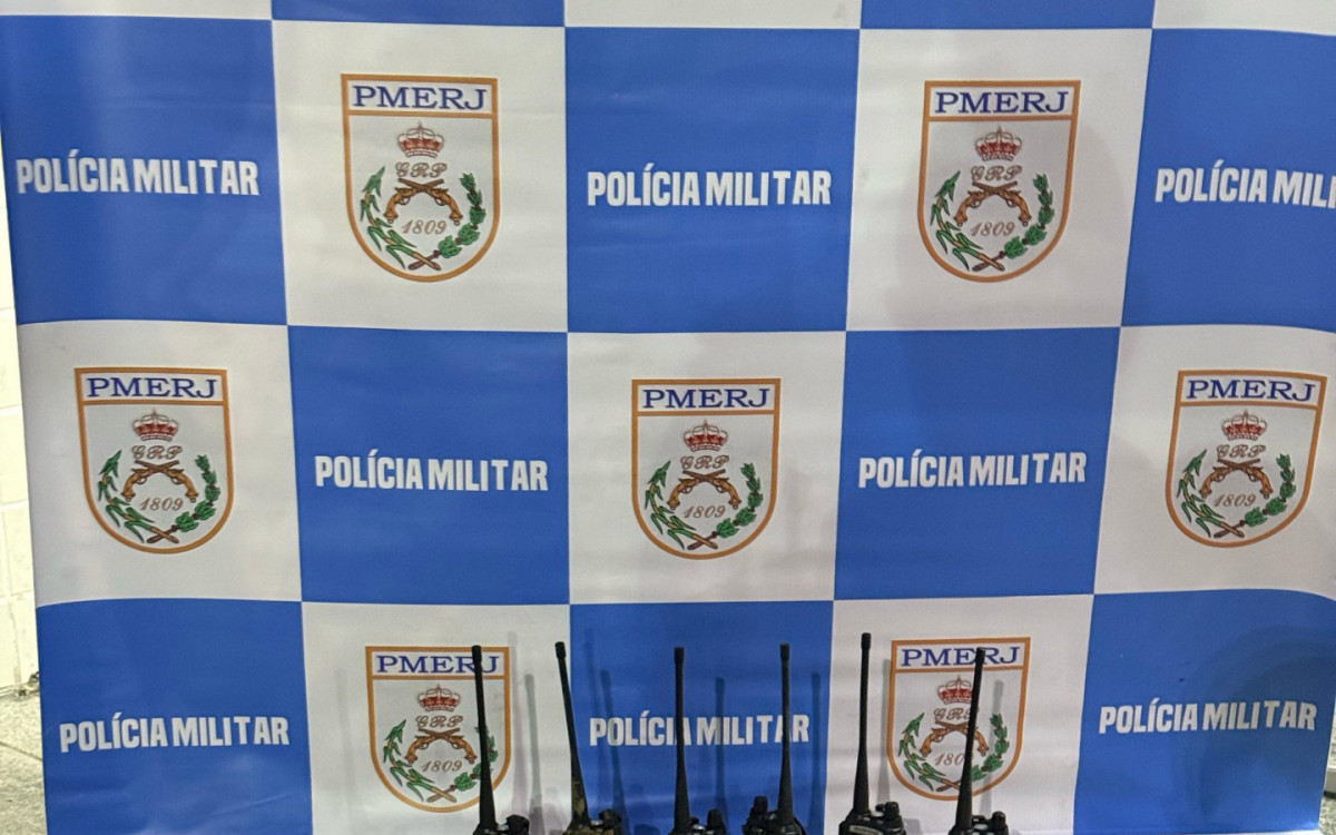 Itens apreendidos pela PM durante a&ccedil;&atilde;o em Mesquita