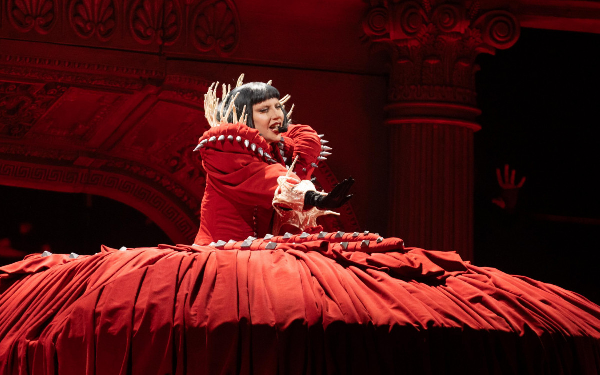 LADY GAGA faz show na Praia de Copacabana no RJ, neste sábado (03).
