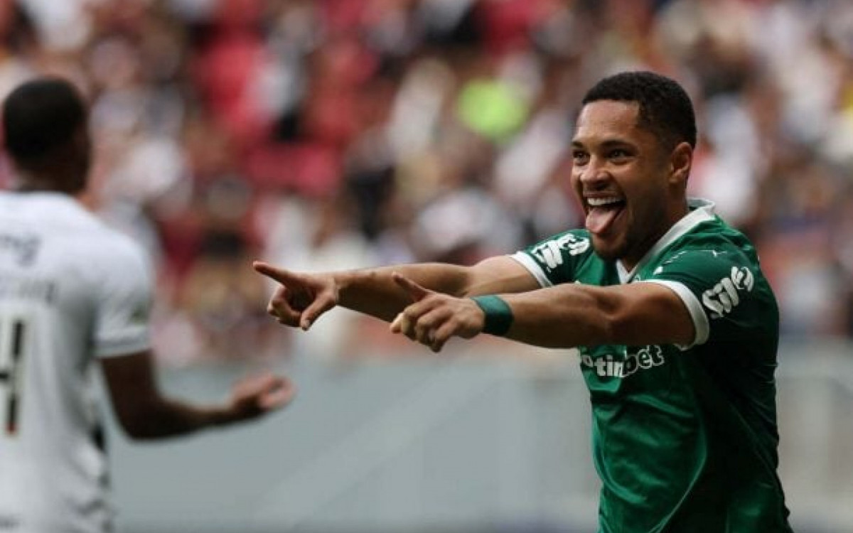 Saiu! Vitor Roque fala sobre primeiro gol com a camisa do Palmeiras
