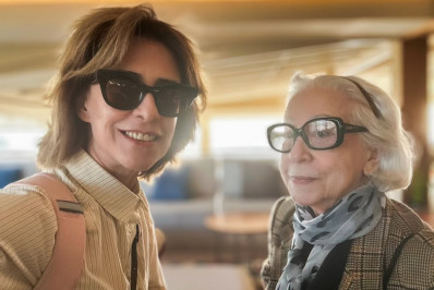 Fernanda Torres curte momento especial com a mãe, Fernanda Montenegro: 'Doce de mãe'