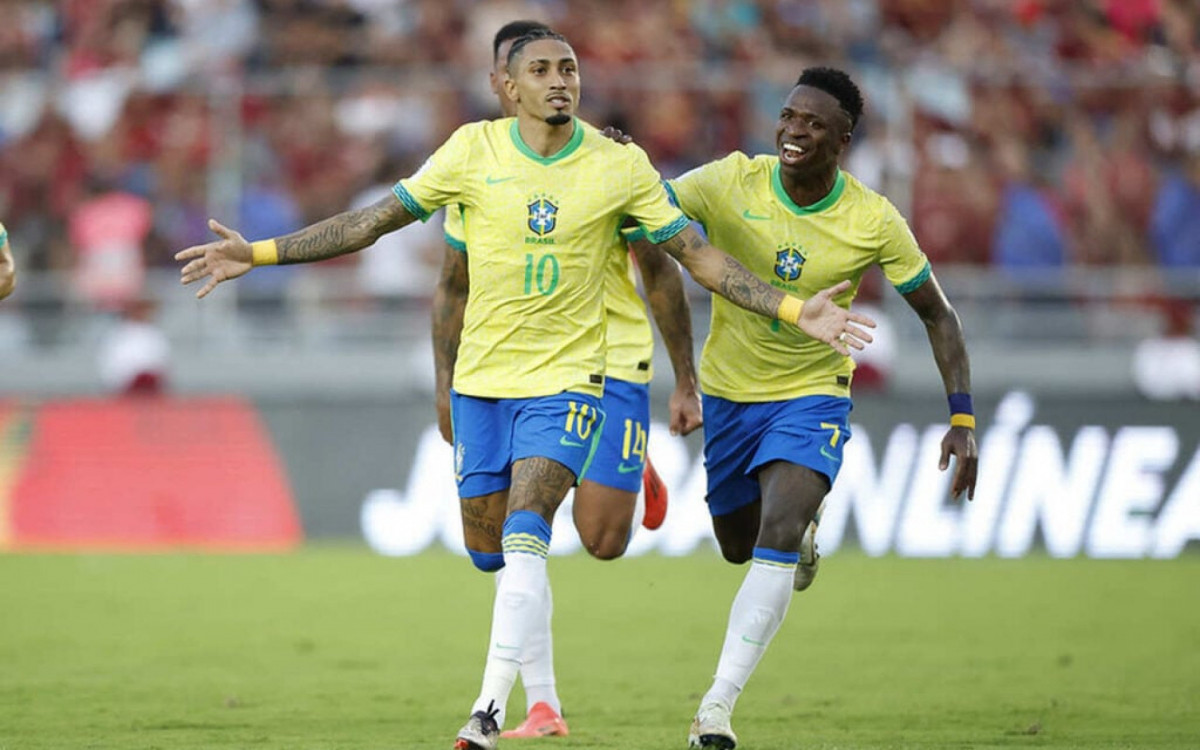 Raphinha revela que quase se tornou jogador de sele&ccedil;&atilde;o italiana