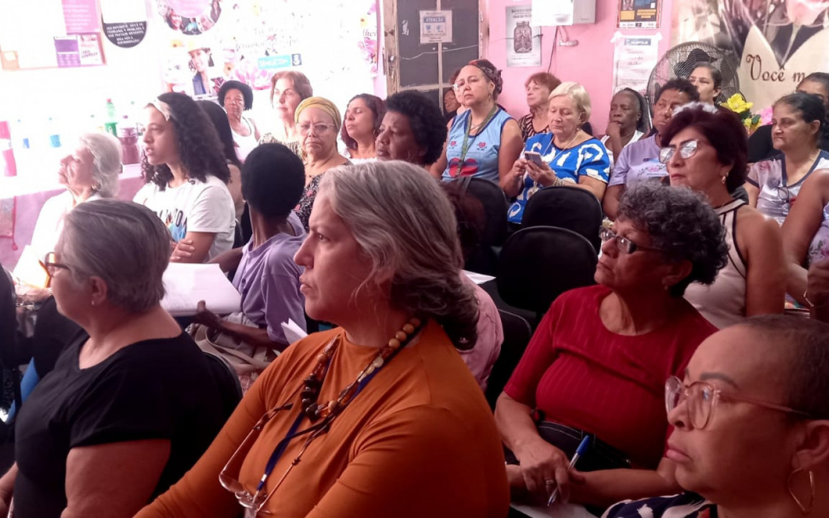 A fisioterapia pélvica também atua no controle da incontinência urinária e fecal, além de ter um papel fundamental na função sexual