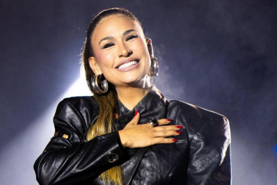 Simone Mendes analisa carreira solo e lembra convite para apresentar programa de TV: 'Uma honra'