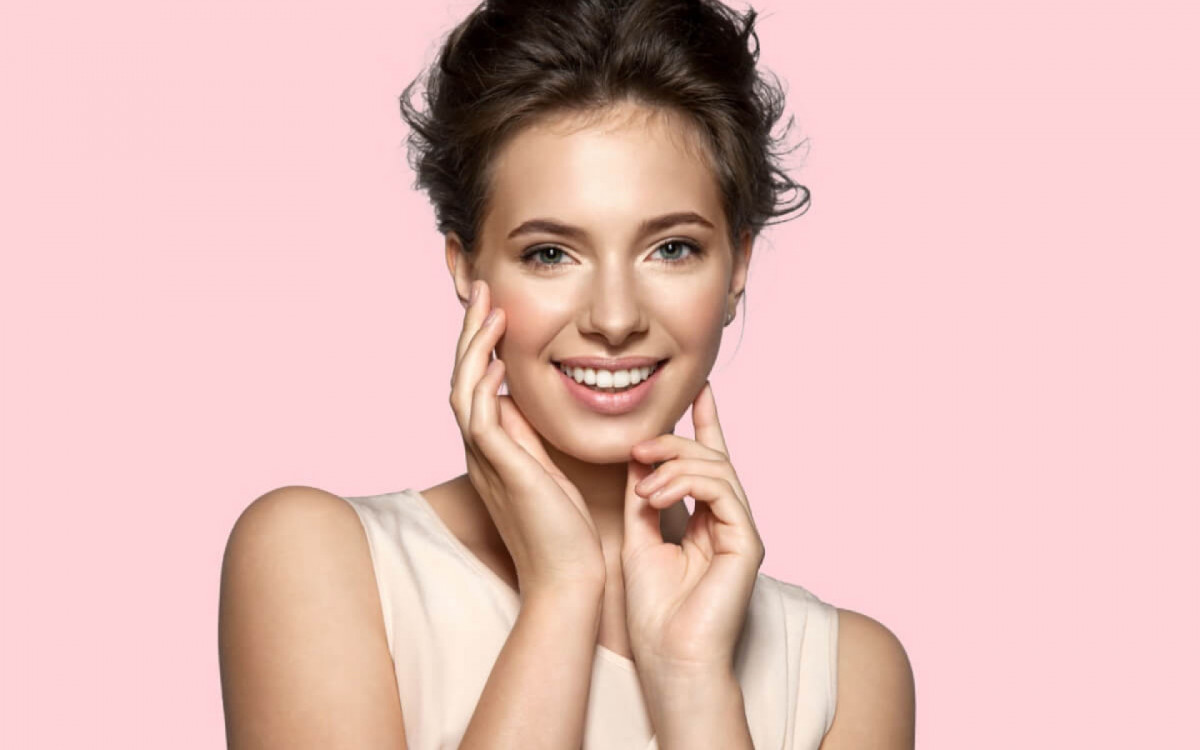 Tons de nude ganham espa&ccedil;o no outono e mostram que o menos tamb&eacute;m pode ser tudo (Imagem: popcorner | Shutterstock) 