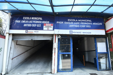 Nova Iguaçu inaugura primeiro polo semipresencial para Educação de Jovens e Adultos