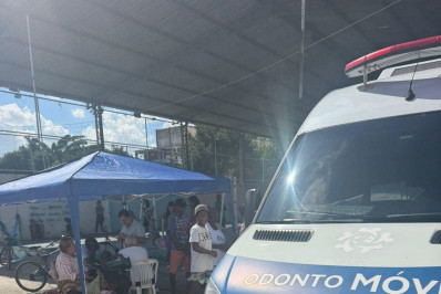 Odontomóvel oferece atendimento dentário nas cozinhas comunitárias