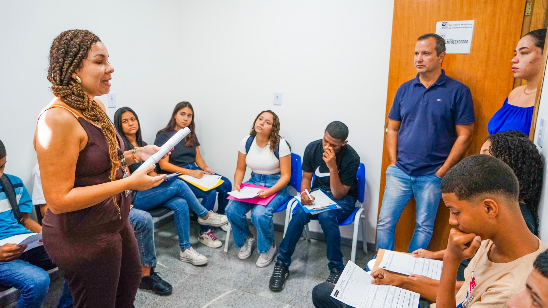 Foram mais de 40 vagas de emprego para tr&ecirc;s filiais da rede de Supermercados Vianense - Gilberto Rocha/ PMSJM