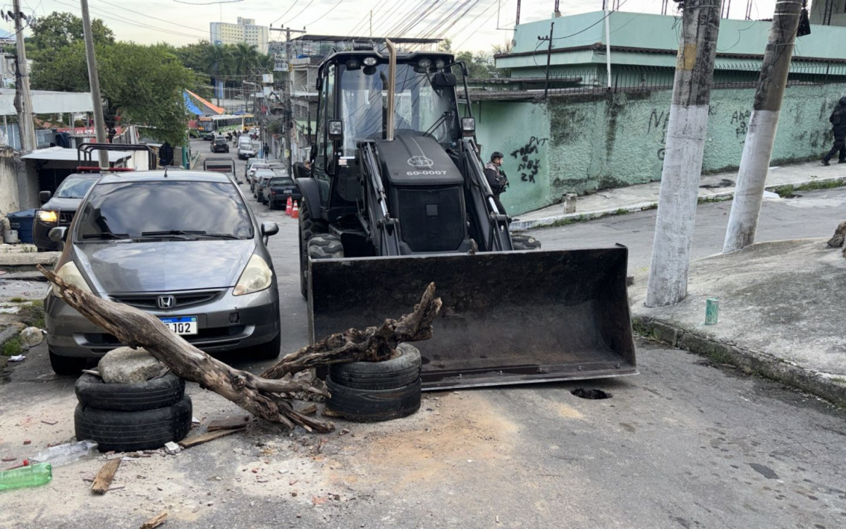 PMs atuam nas comunidades Gogó e Carrapato, em São João de Meriti