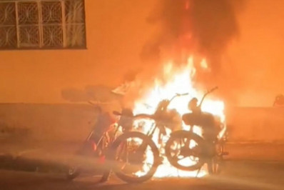 Incêndio consome quatro motos e levanta suspeita de ação criminosa