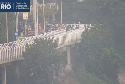 Acidente deixa motociclista morto e interdita Avenida Niemeyer 