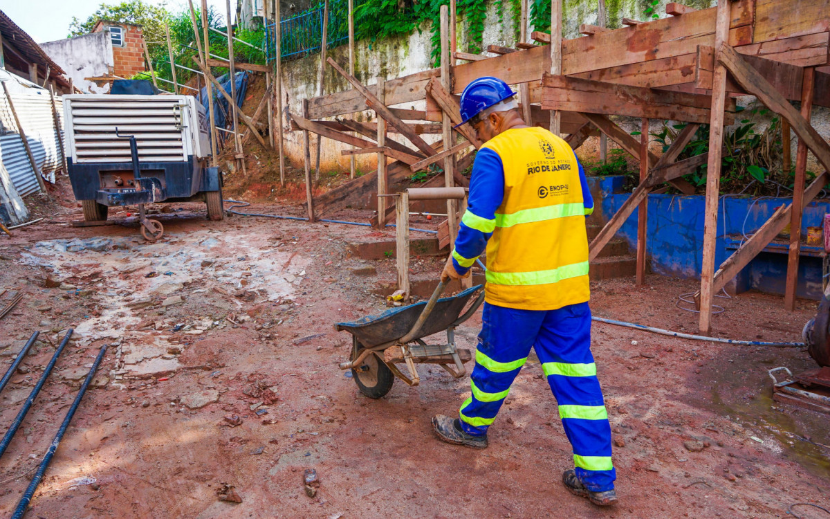 A obra tem como objetivo garantir mais segurança à comunidade escolar 