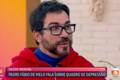 Padre Fábio de Melo chora no 'Mais Você' e recorda morte da mãe