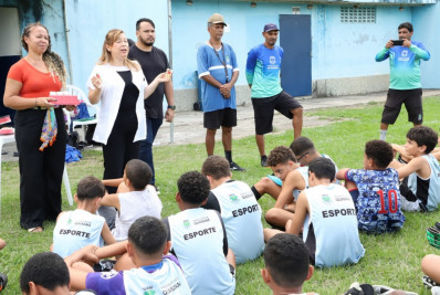 Bola, escova e saúde: Atletas mirins de Quissamã aprendem a driblar a cárie
