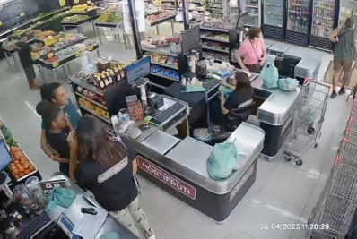 Mulheres registram queixa contra idoso por ofensas racistas: 'Me chamou de macaca'