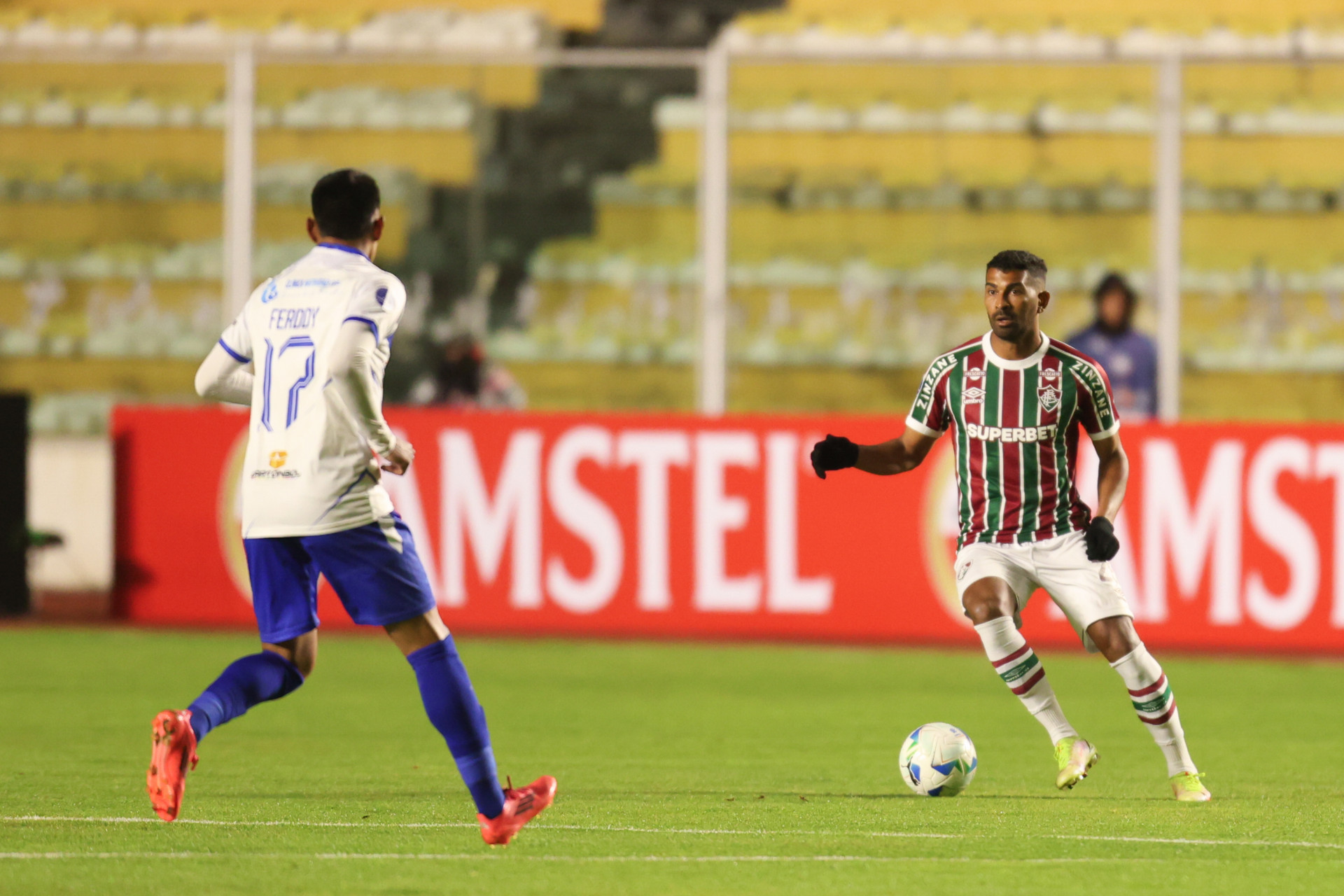 Thiago Santos em ação no jogo contra o GV San José - Marcelo Gonçalves / Fluminense FC