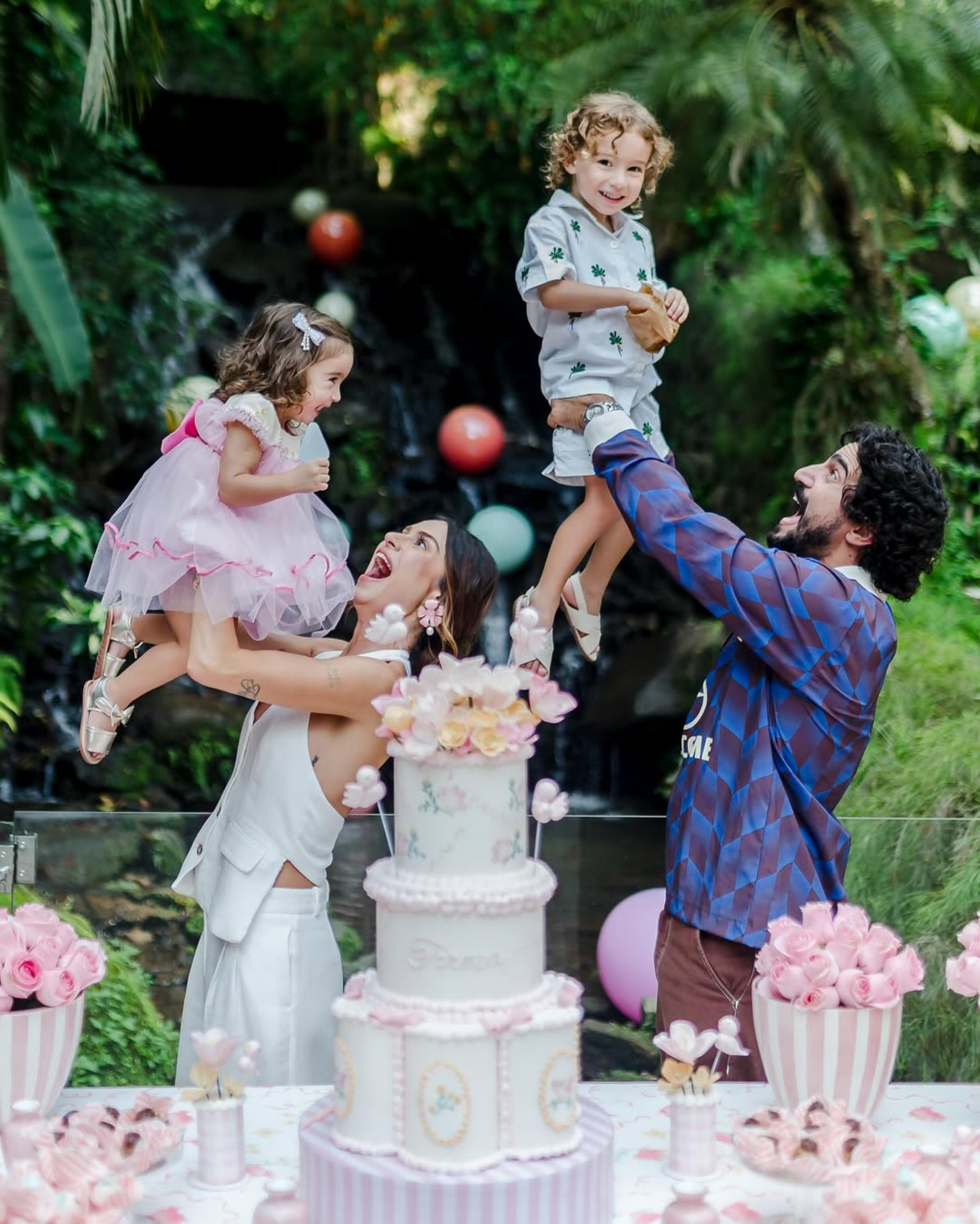 Thaila Ayala e Renato Góes são pais de Francisco e Tereza - Reprodução/Instagram