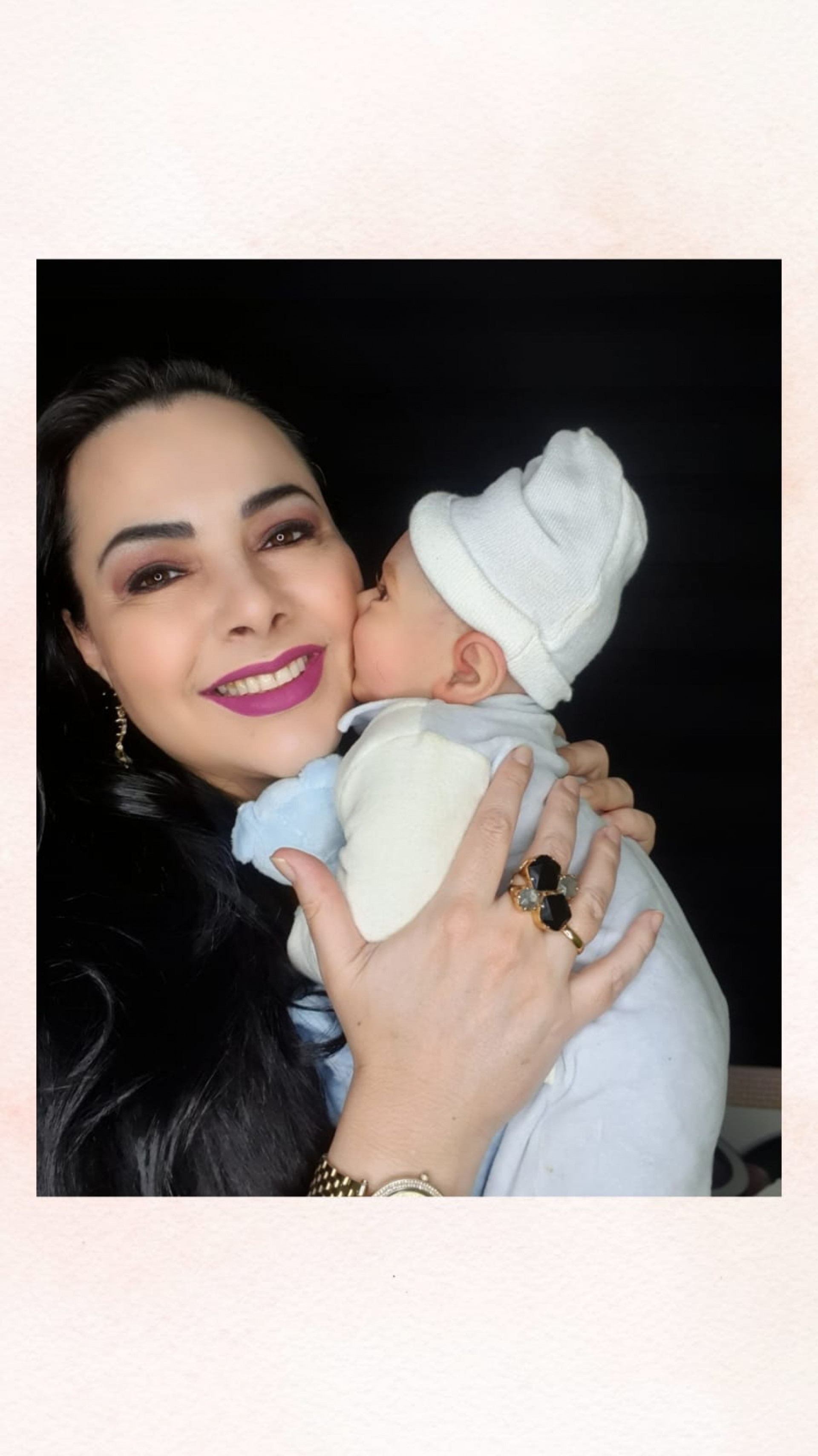 A artista plástica Ale está indignada com o que vem sendo feito com os reborns - Arquivo pessoal