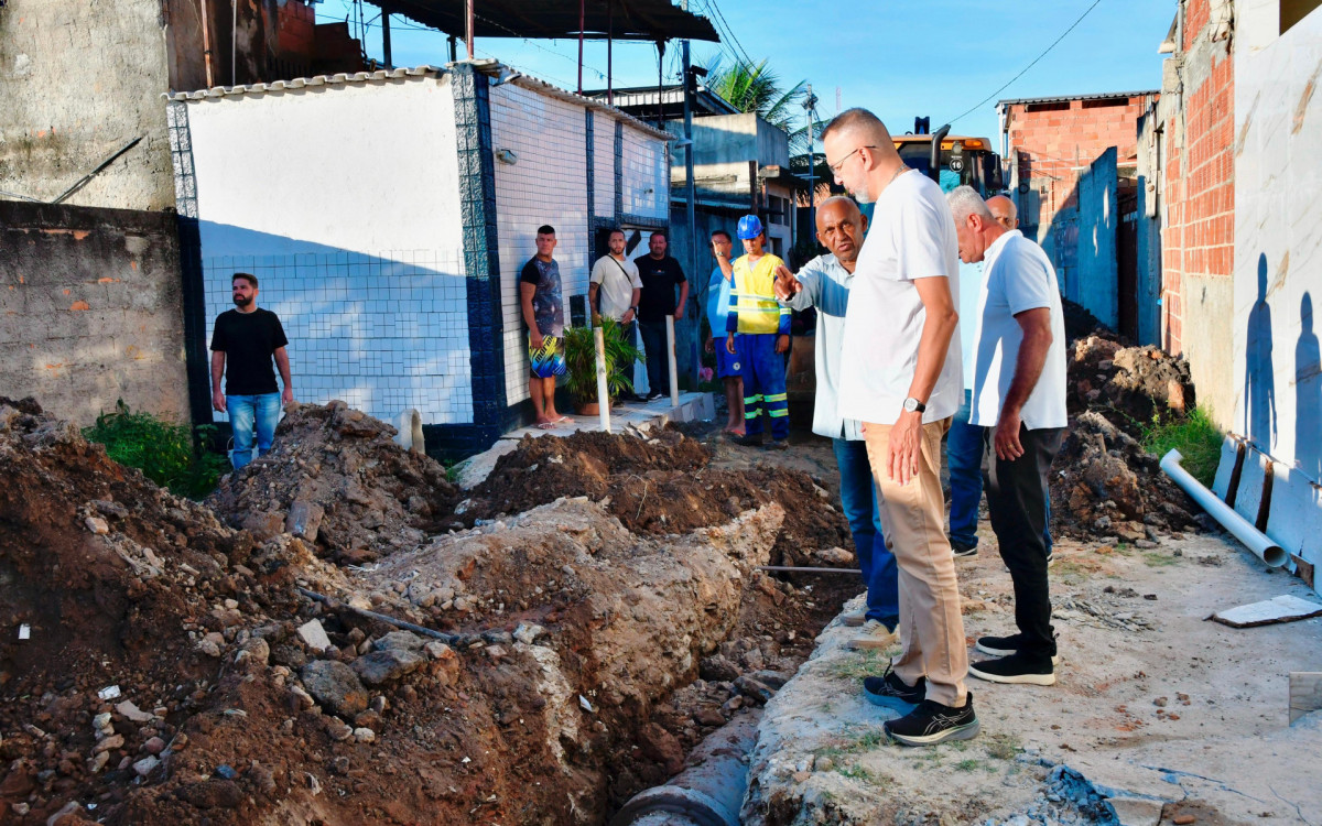 Na Palmeirinha, Márcio Canella conversou com moradores sobre a importância da obra