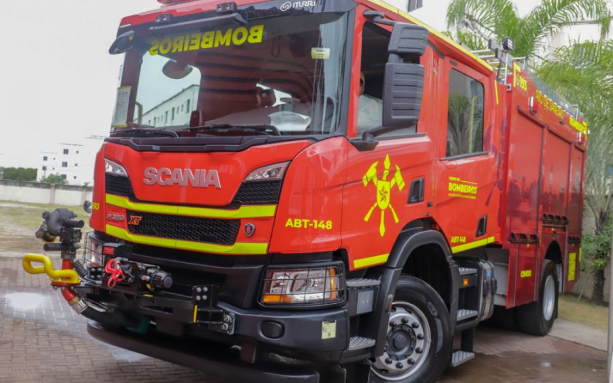 Moderno caminhão europeu é entregue ao Corpo de Bombeiros de Rio das Ostras e promete mais eficiência nas ocorrências