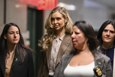 Ex-modelo polonesa descreve agressões sexuais que acusa Harvey Weinstein de ter feito: 'Me forçou'