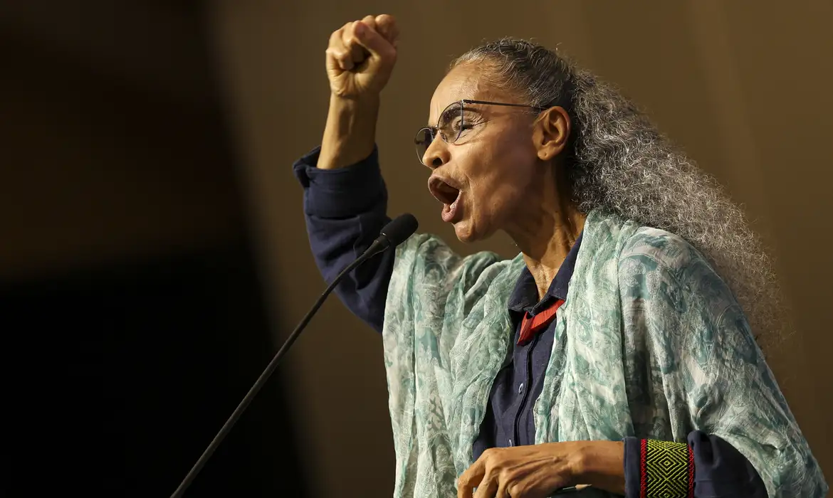 Marina Silva diz que propostas democratizam política ambiental