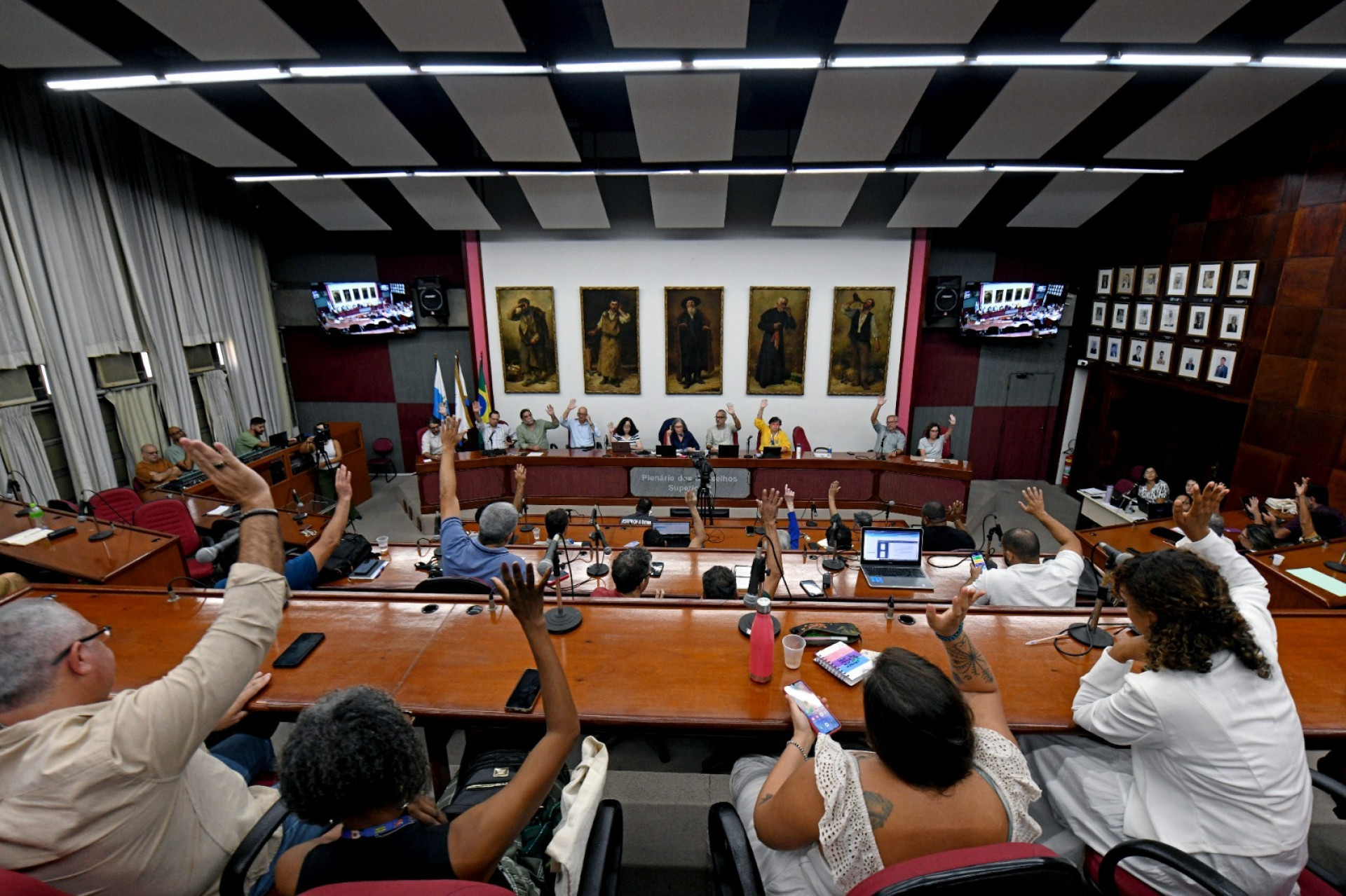  Conselho Universitário da Uerj aprovou a revogação do título de Doutor Honoris Causa concedido Médici - Divulgação/Uerj