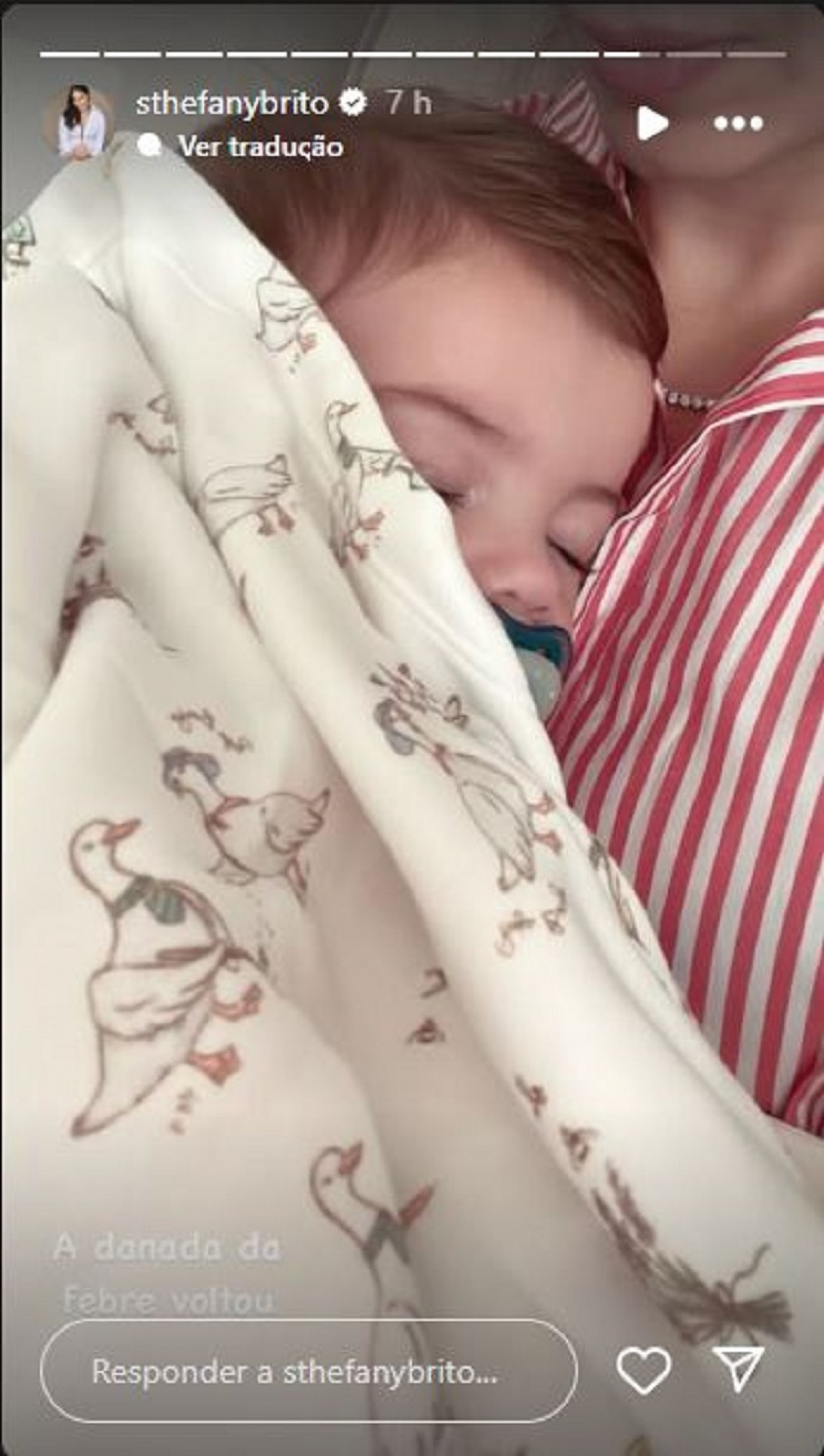 Vicenzo n colo de Sthefany Brito - Reprodução/Instagram