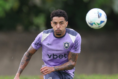 Equipe de Artur Jorge pode fazer nova investida sobre Gregore no meio do ano