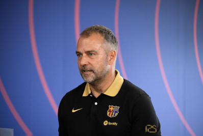 Barcelona e Flick chegam a acordo por renovação até junho de 2027