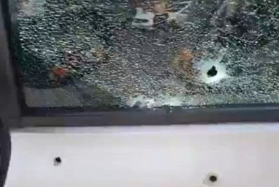 Motorista é executado dentro de carro em Duque de Caxias