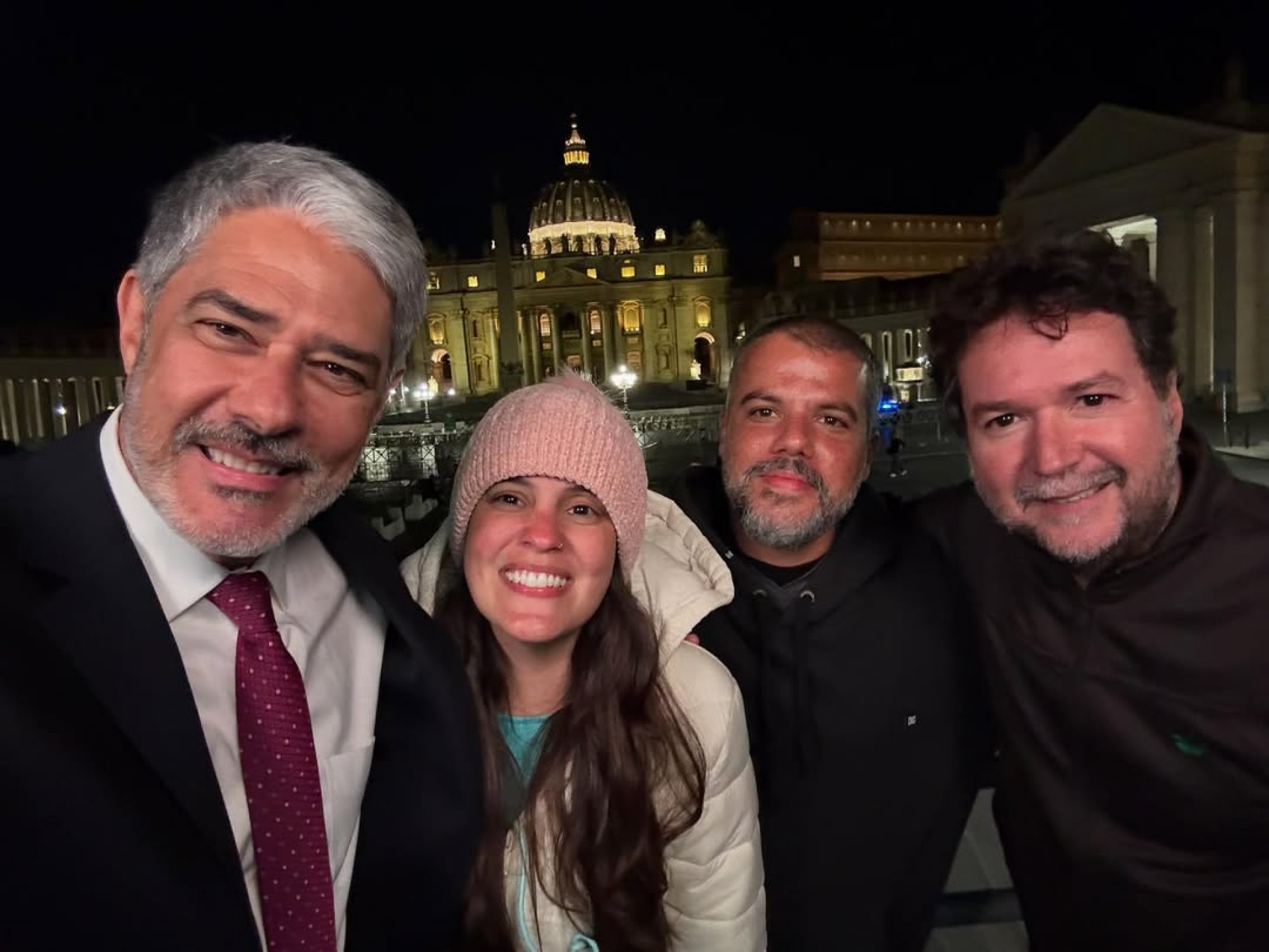 William Bonner ao lado da equipe que participou do conclave - Reprodução/Instagram