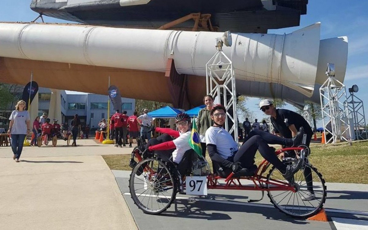 Estudantes da UFF irão representar o Brasil no Canadá em agosto